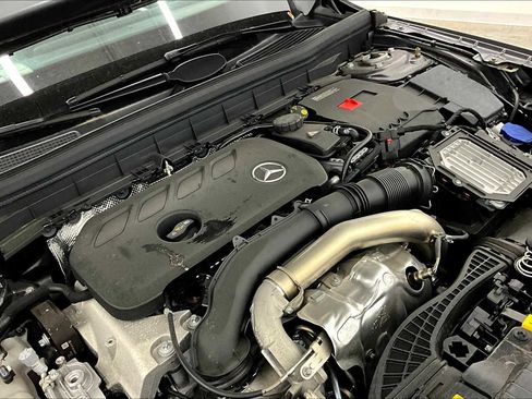 Used 2025 Mercedes-Benz GLB 250 GLB 250 image 17