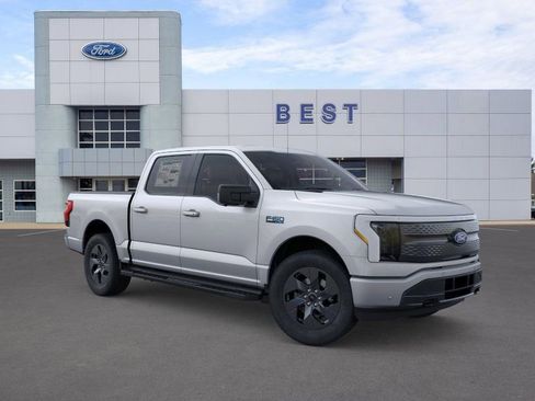 New 2025 Ford F150 Lightning Flash image 7