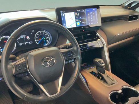 Used 2021 Toyota Venza XLE w/ Softex Package AWD/4WD image 28