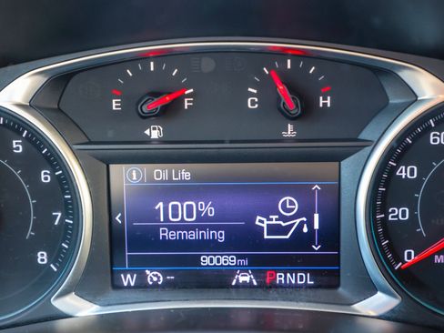 Used 2021 Chevrolet Equinox LT FWD image 16