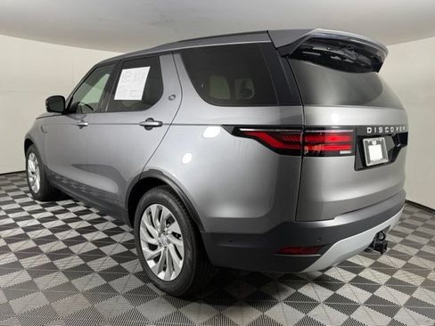 Used 2025 Land Rover Discovery S AWD/4WD image 4