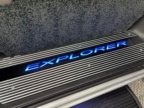 Used 2022 GMC Savana 2500 Extended w/ Enhanced Convenience Package image 51