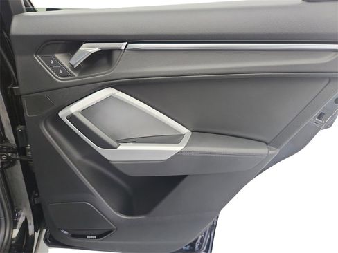 Used 2023 Audi Q3 2.0T Premium Plus image 32