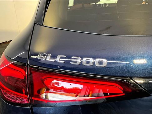 Used 2023 Mercedes-Benz GLC 300 4MATIC image 33