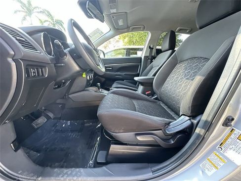 Used 2023 Mitsubishi Outlander Sport ES image 14