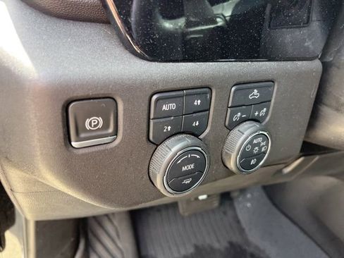 Used 2022 Chevrolet Silverado 1500 RST w/ Z71 Off-Road Package AWD/4WD image 16