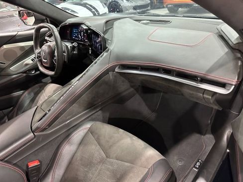 Used 2021 Chevrolet Corvette Stingray Premium Conv w/ Z51 Performance Package RWD image 10