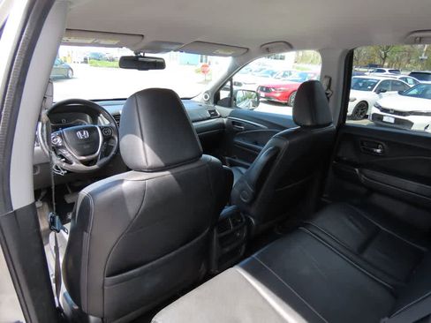 Used 2017 Honda Ridgeline RTL-T image 16