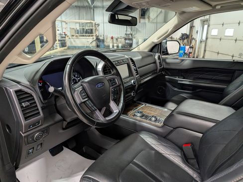 Used 2020 Ford Expedition Platinum image 15