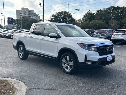 Certified 2025 Honda Ridgeline RTL image 9