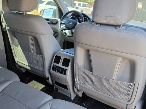 Used 2015 Mercedes-Benz GL 320 BlueTEC 4MATIC w/ Premium I Package image 31