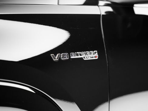 Used 2025 Mercedes-Benz GLS 63 AMG 4MATIC image 24