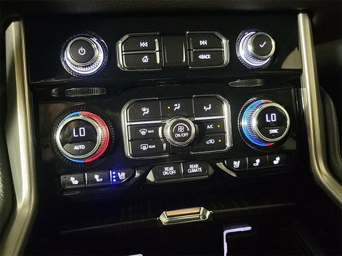 Used 2023 GMC Yukon Denali image 20