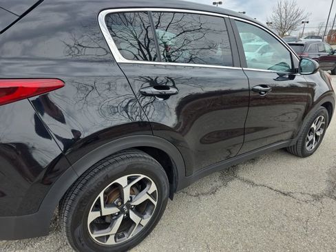 Used 2022 Kia Sportage LX image 4