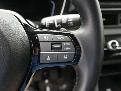 Used 2025 Honda Pilot EX-L image 32
