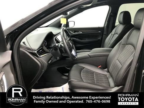 Used 2023 Buick Enclave Avenir w/ Avenir Technology Package FWD image 12