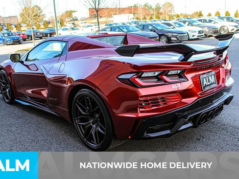 Used 2024 Chevrolet Corvette Z06 w/ Z07 Performance Package image 4