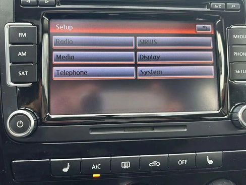 Used 2014 Volkswagen Passat TDI SE image 40