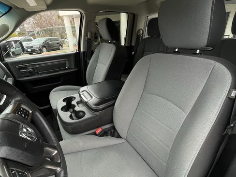 Used 2024 RAM 1500 Classic SLT image 21