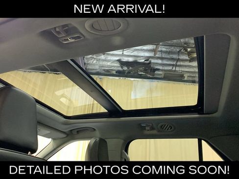 Used 2022 Ford Explorer XLT w/ Equipment Group 202A AWD/4WD image 25