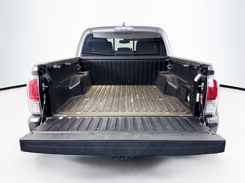 Used 2021 Toyota Tacoma TRD Sport w/ Technology Package RWD image 28