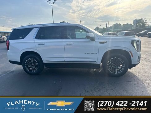 Used 2025 GMC Yukon Elevation w/ Elevation Premium Package AWD/4WD image 2