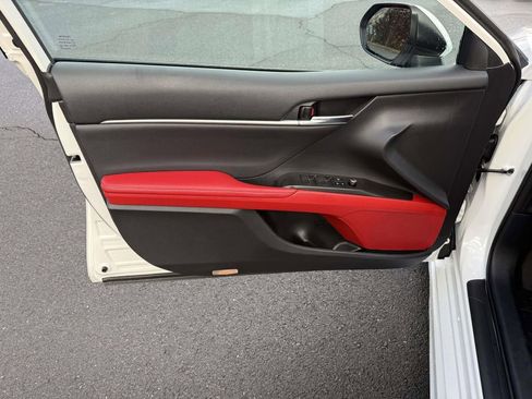 Used 2022 Toyota Camry XSE image 12