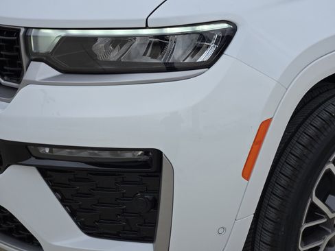 New 2026 Jeep Grand Cherokee Summit AWD/4WD image 7
