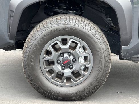 Certified 2025 Toyota Tacoma PreRunner RWD image 32