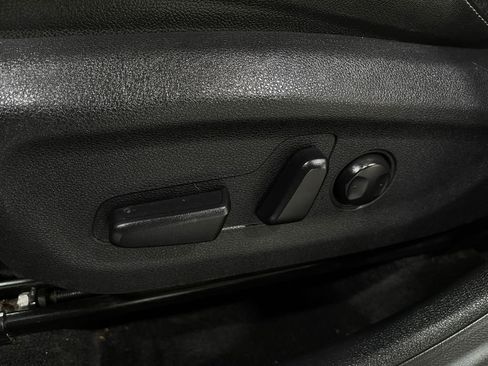 Used 2018 Kia Niro EX w/ EX Touring Graphite Edition image 16