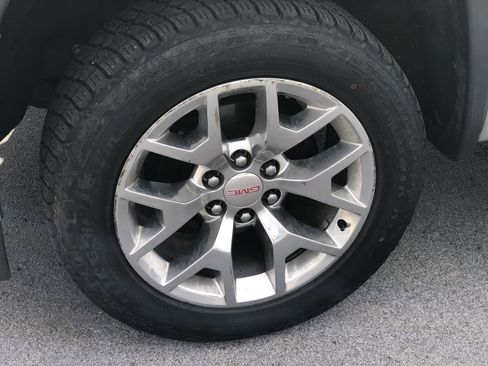 Used 2018 GMC Sierra 1500 SLT image 2