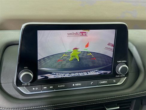 Certified 2023 Nissan Rogue S image 6