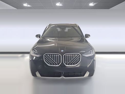 Used 2025 BMW X3 xDrive30i w/ Convenience Package AWD/4WD image 2