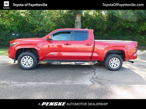 Used 2025 Toyota Tacoma SR5 AWD/4WD image 2