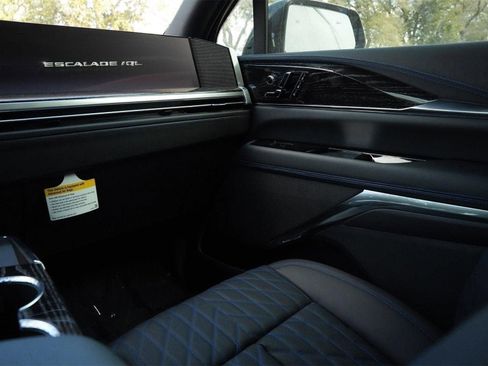 New 2026 Cadillac Escalade IQL Sport 1 w/ LPO, ONYX Package image 78