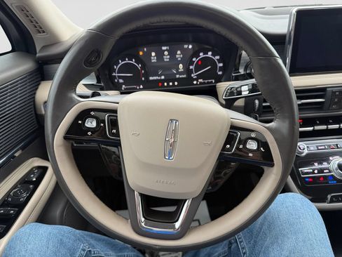 Used 2022 Lincoln Corsair AWD w/ Premium Package image 14