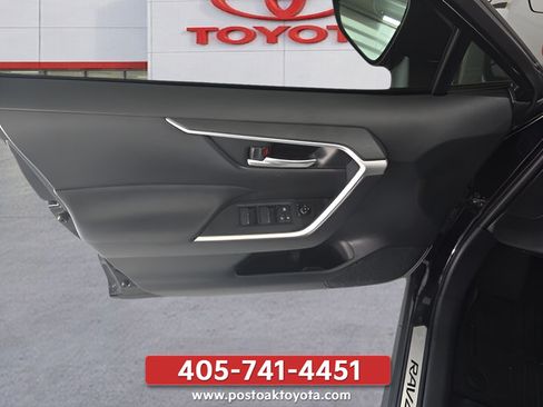 Used 2023 Toyota RAV4 SE AWD/4WD image 9