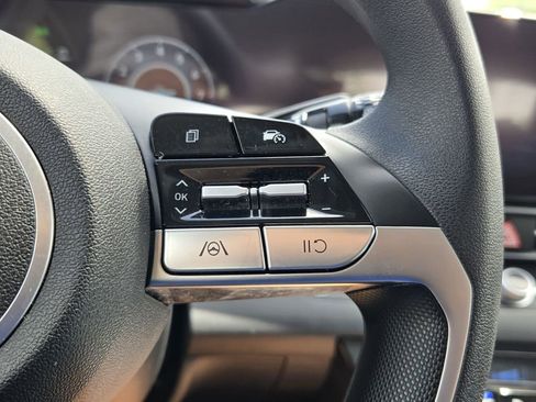 Used 2024 Hyundai Elantra SEL image 24