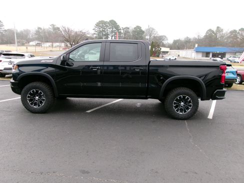 New 2026 Chevrolet Silverado 1500 ZR2 image 7