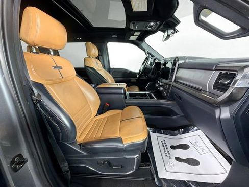 Used 2024 Ford F250 Platinum w/ FX4 Off-Road Package image 31