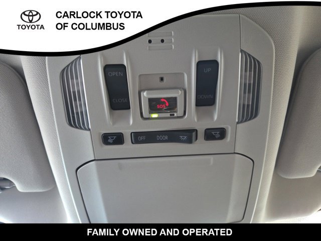 Used 2021 Toyota Highlander Limited AWD/4WD image 31