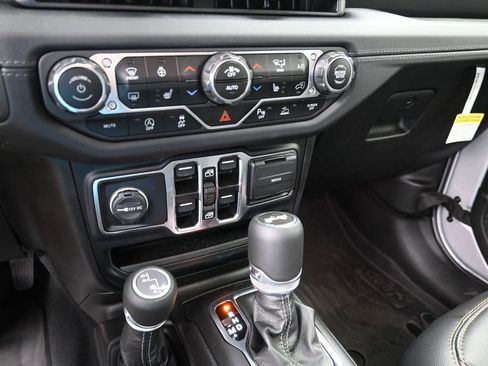 New 2024 Jeep Wrangler Unlimited Sahara w/ Technology Group image 21