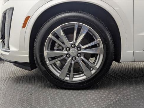 Used 2023 Cadillac XT6 Premium Luxury image 27