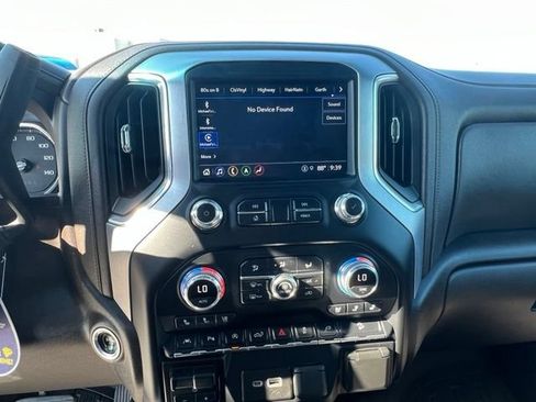 Used 2022 GMC Sierra 1500 SLT w/ SLT Premium Plus Package AWD/4WD image 9