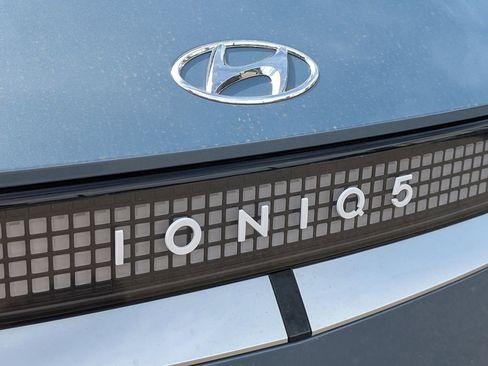 Used 2024 Hyundai Ioniq 5 Limited image 12