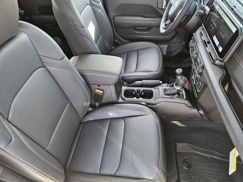 New 2026 Jeep Gladiator Sport AWD/4WD image 17