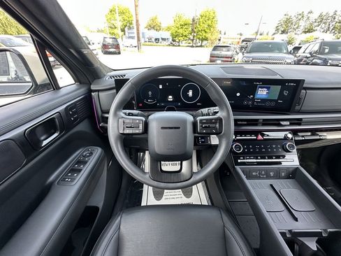 Used 2024 Hyundai Santa Fe Calligraphy image 14