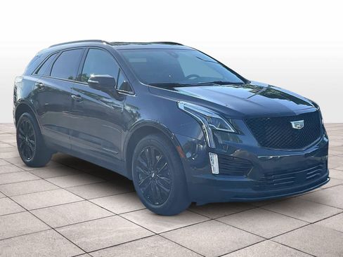 Used 2021 Cadillac XT5 Sportv w/ LPO, ONYX Package image 2