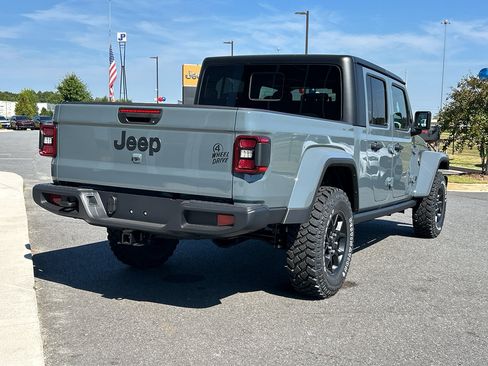 New 2025 Jeep Gladiator Willys image 8