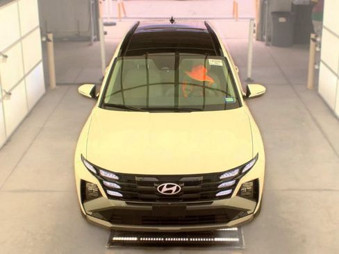 Used 2025 Hyundai Tucson SEL AWD/4WD image 3